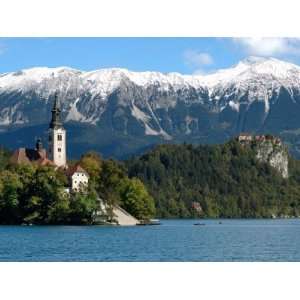  Bled Castle and Julian Alps, Lake Bled, Bled Island 