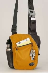 The Osprey Veer features a front zippered pocket to stow keys and 