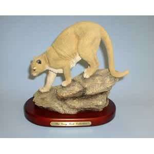  Predator Mountain Lion Collectible Figurine