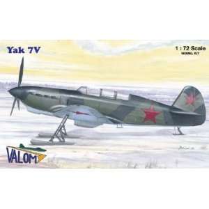  Yak7V Soviet Aircraft w/Skis 1 72 Valom Toys & Games