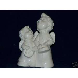  A SATINI FIGURINE   TWO BOY ANGELS SINGING WITH PLAYING 