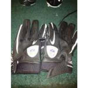  Plaxico Burress Game Used Gloves 12/24 vs. Giants   NFL 
