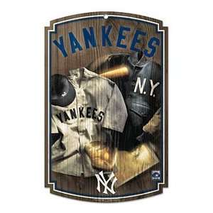  New York Yankees Official Logo Retro Wood Sign: Everything 