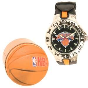    New York Knicks Game Time Watch & Basketball Tin