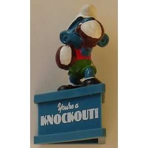    Smurf Boxing Figuer On Pedistal Wallace Berrie Co. 