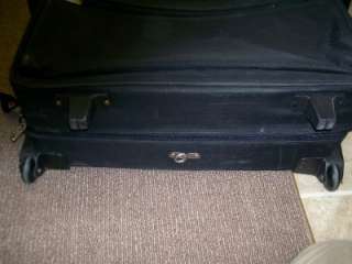 USL Rolling Garment Bag/Luggage Black  