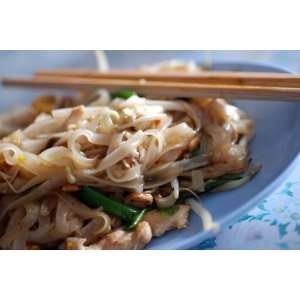 Pad Thai Type Rice Noodles  Large 16 oz Grocery & Gourmet Food