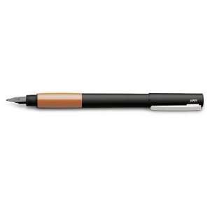   with Brown Grip Medium Point Fountain Pen   L97 LOM: Office Products