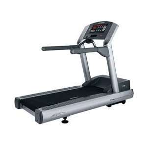  Life Fitness T9i Treadmill: Sports & Outdoors