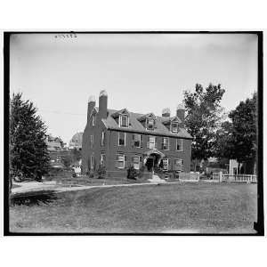  Garrison House,Medford,built 1640: Home & Kitchen