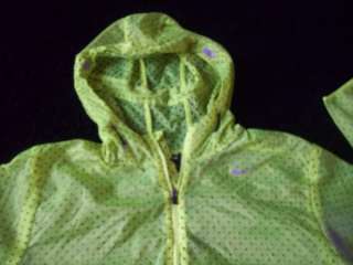 Nike Cyclone Neon Windrunner Jacket sz Medium fff new season nsw 