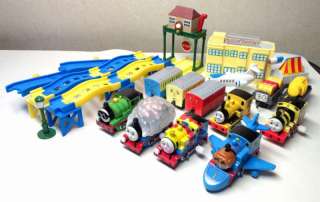   THOMAS & FRIENDS Mini WIND UP City collection AIRPORT Set 2010  