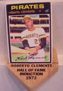1971 Topps Porcelain Roberto Clemente Pirates Card #630  