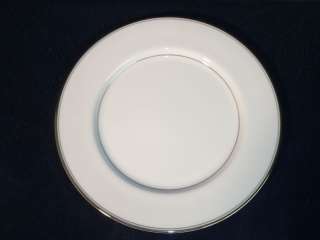 Mikasa 101 Briarcliffe Dinner Plate s 10 1/2  