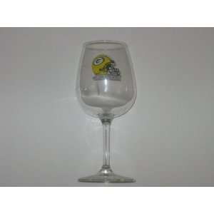   GREEN BAY PACKERS 12 ounce Team Logo WINE GLASS