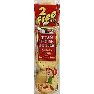  Keebler Cheese & Cheddar Cracker Sandwich: Home & Kitchen