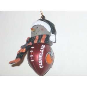  CLEVELAND BROWNS 2.75 Striped Snowman with Scarf 