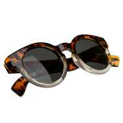   Fashion Inspired Bold Circle Round Sunglasses w/ Key Hole Bridge 8368