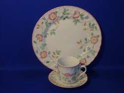 CHURCHILL CHINA BRIAR ROSE DINNER PLATE CUP/SAUCER SET  
